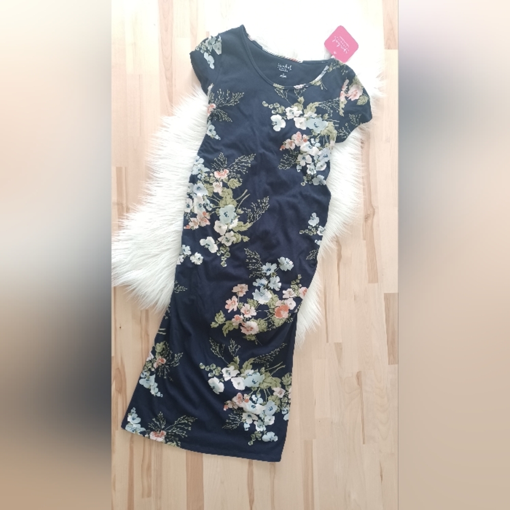 {Isabel Maternity} Navy Floral Bodycon Dress